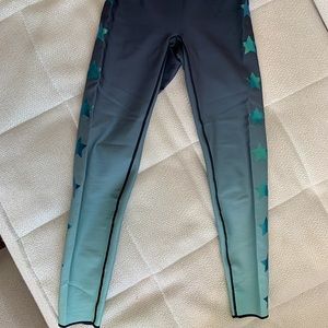 Super cool and fun Ultracor leggings size M